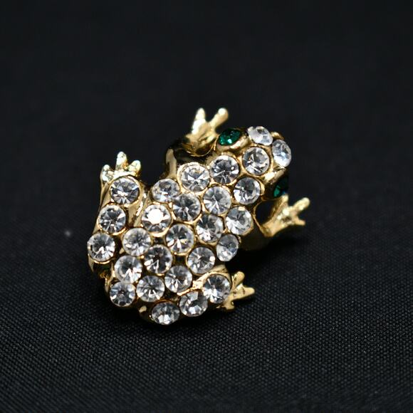Vintage Frog Rhinestone Small Brooch, Green Rhinestone Eyes, Gold Tone, 1960s - Picture 8 of 10